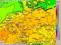 &Uuml;ber dem Norden Wolken unterwegs