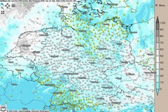 Wolkenband quer durch`s Land!